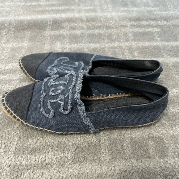 CHANEL Interlocking CC Logo Raw-Edge Trim Espadrilles - Picture 5 of 7